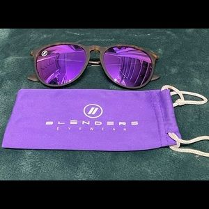 Blenders Eyewear Sahara Dust Sunglasses, Gently used a couple of times.